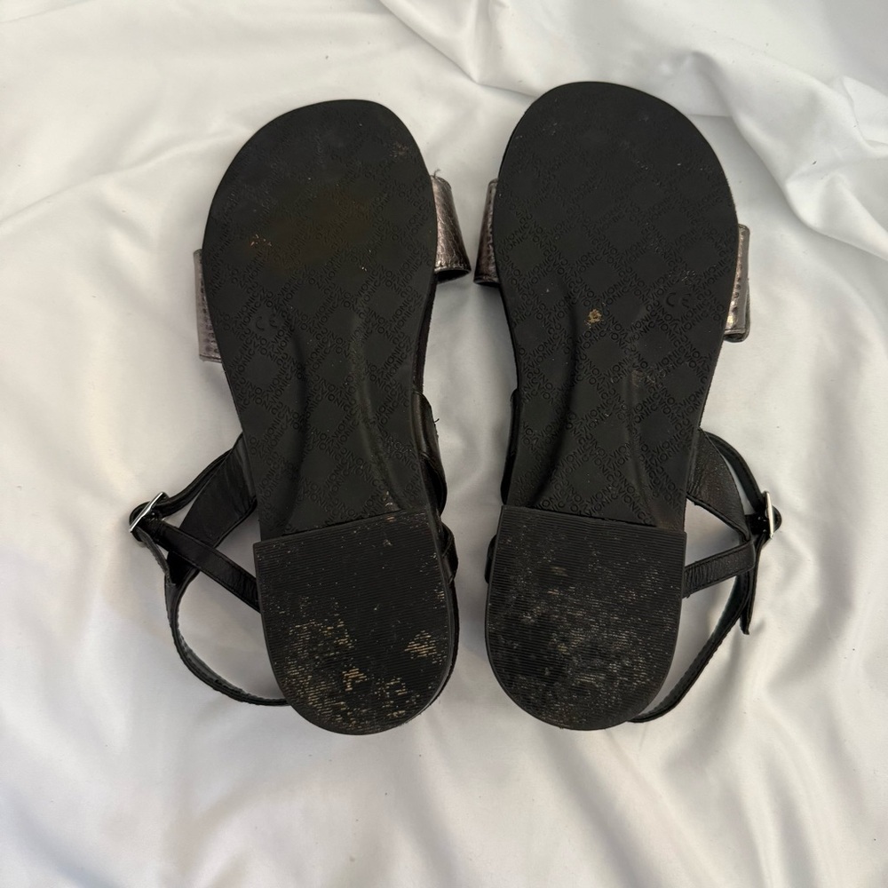 EUC Vionic Sondra Orthaheel Metallic Snake Slingback Sandals - Picture 6 of 7